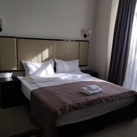 Hotel Genio Tbilisi Buitenkant foto