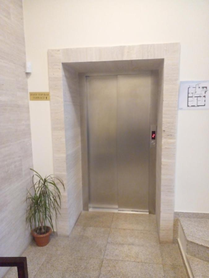 Hotel Genio Tbilisi Buitenkant foto