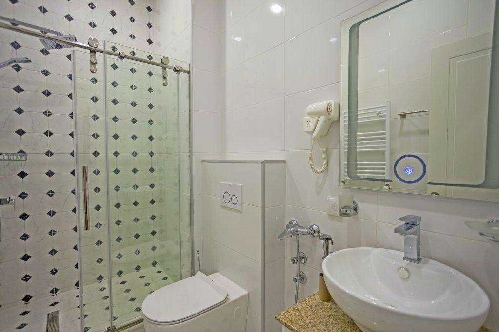 Hotel Genio Tbilisi Buitenkant foto