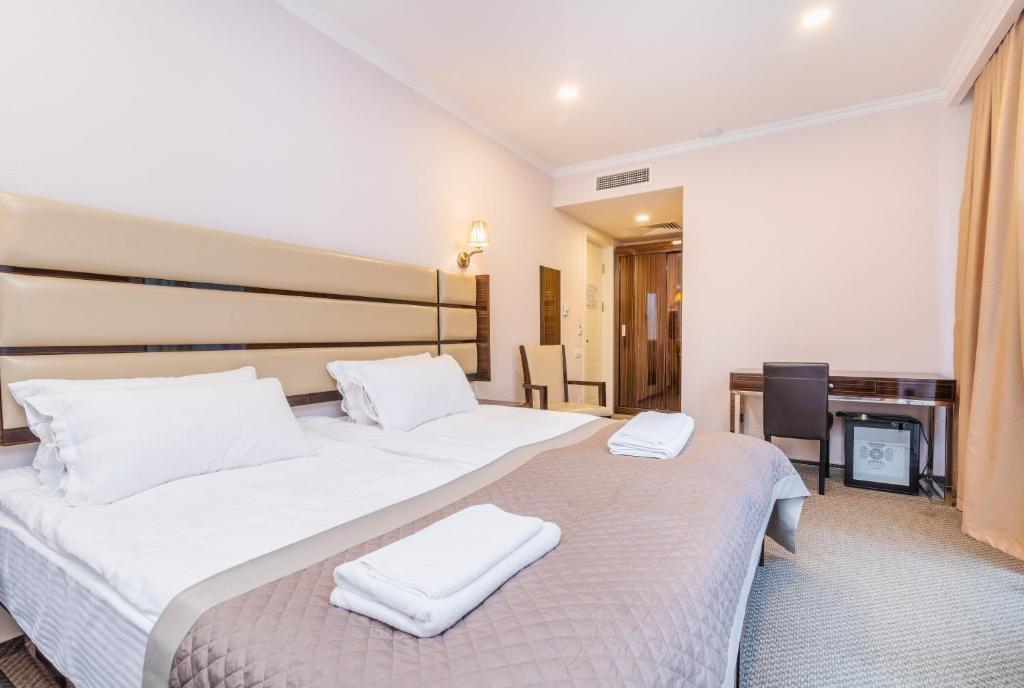 Hotel Genio Tbilisi Buitenkant foto